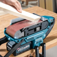 Makita BS001GZ Cordless Belt Sander with Anti-Restart Function 40V 76(3")x533(21")MM (Variable)